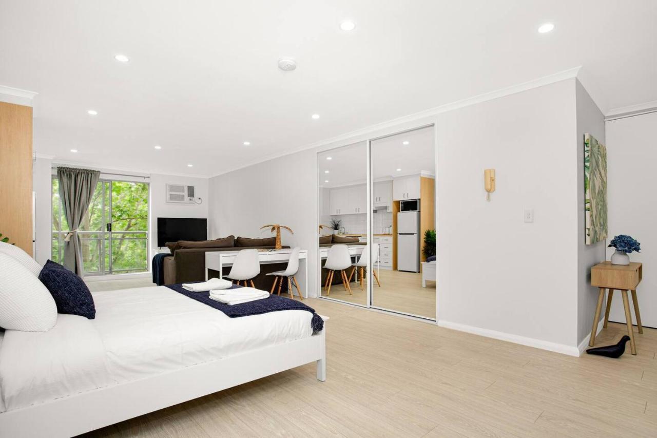 Appartamento 'the Crows Nest' Spacious With Balcony Sydney